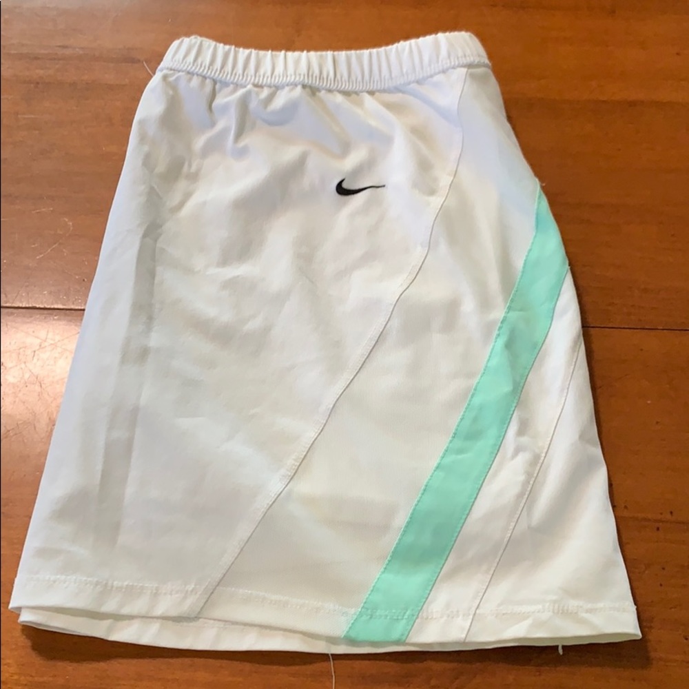 Nike women’s skirt